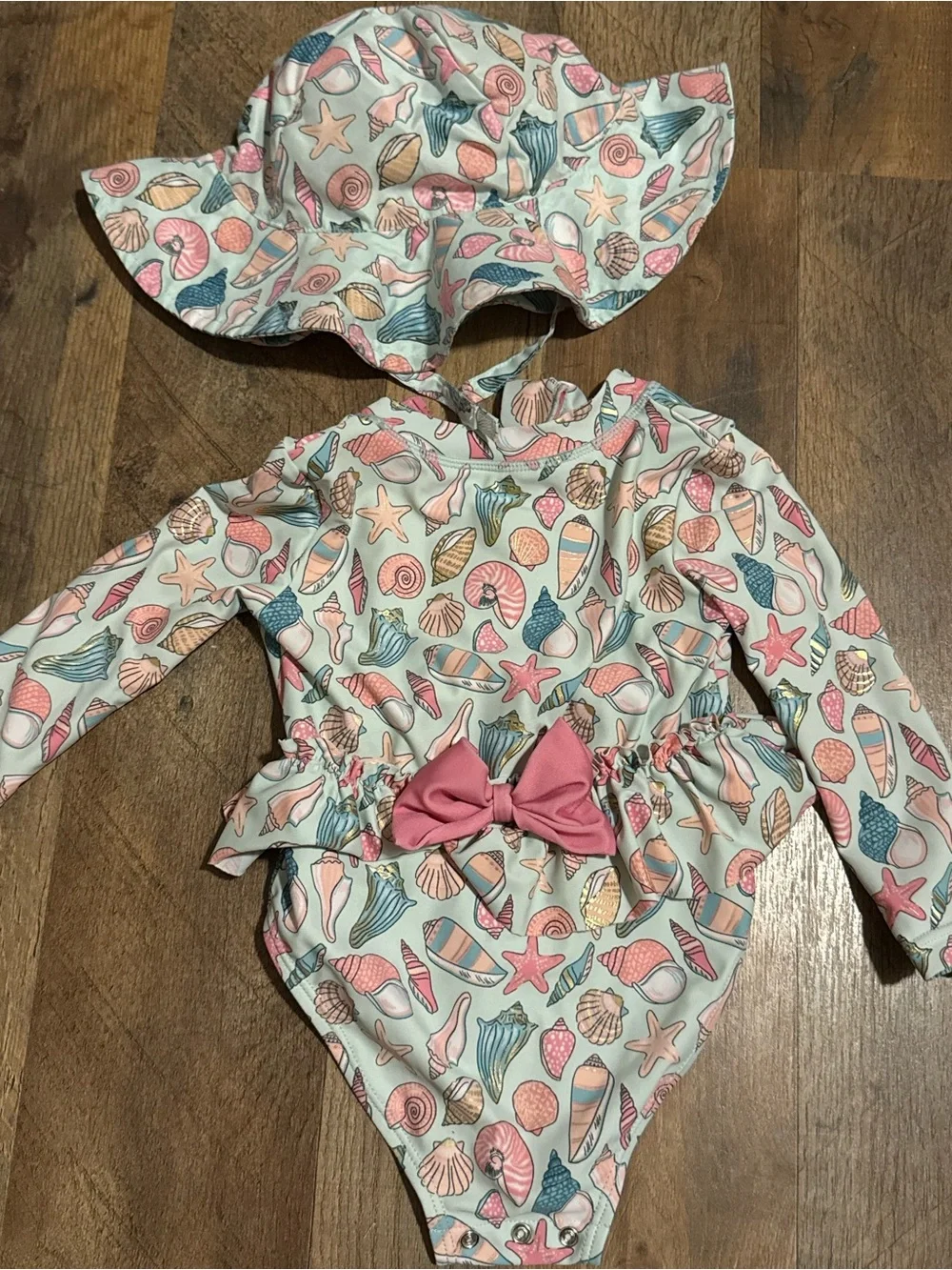 18 months Flapdoodles Long-Sleeve Seashell Print Swimsuit with Hat - Pink & Blue